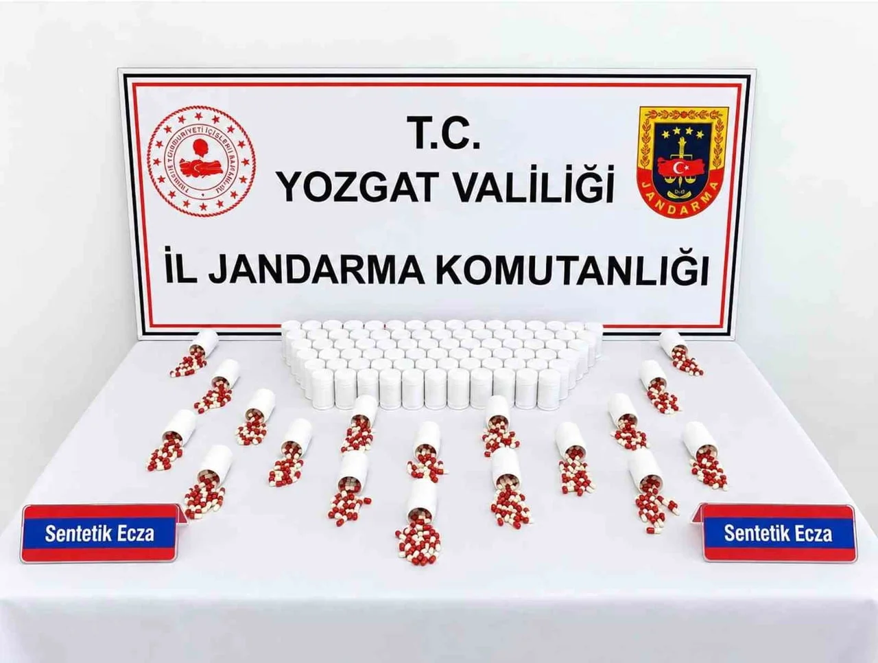 YOZGAT’IN YERKÖY İLÇESİNDE DÜZENLENEN OPERASYONDA SENTETİK ECZA HAP ELE GEÇİRİLDİ. -