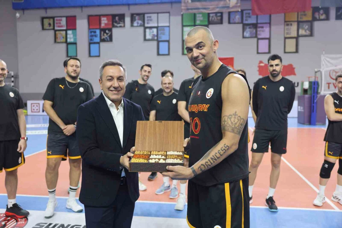 Başkan Muhsin Dere'den maç öncesi Sungurlu Belediyespor ve Galatasaray'a ziyaret 2