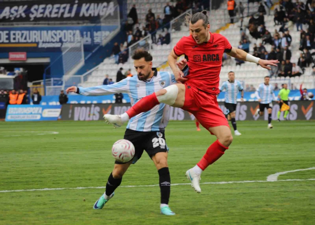 Trendyol Süper Lig'de Erzurumspor FK ile Çorum FK maçının ilk yarısı tamamlandı 5