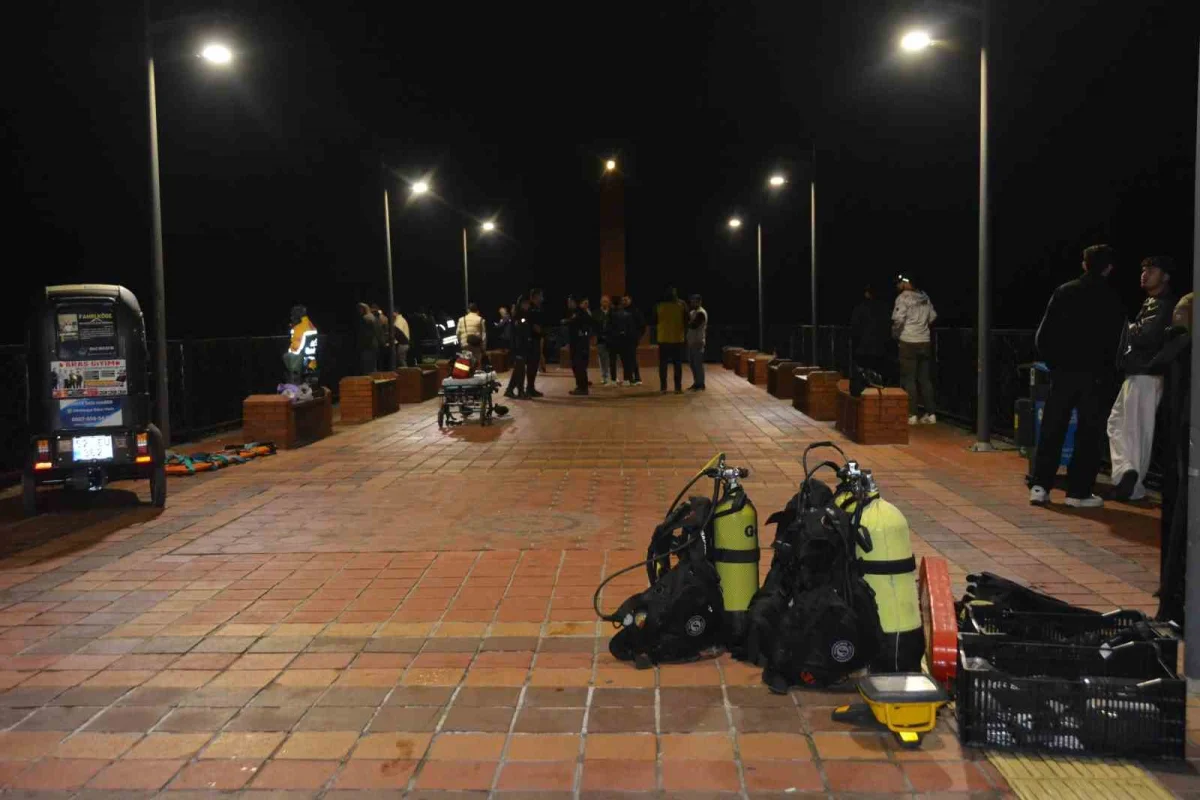 Ordu'da iskeleden denize atlayan 18 yaşındaki genç hayatını kaybetti 3