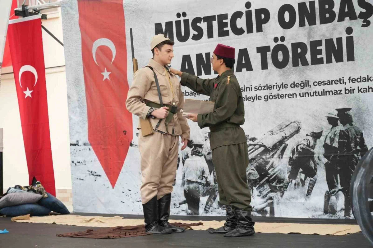 Fransız denizaltısını batıran kahraman Müstecip Onbaşı kabri başında anıldı 3