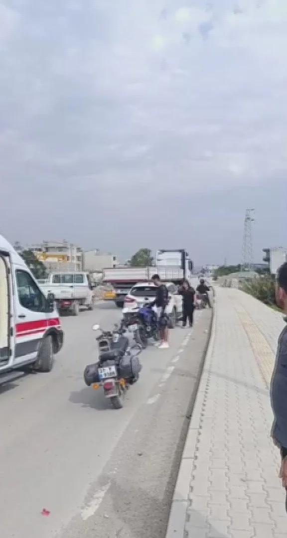 Hatay'da motosiklet tıra çarptı: 16 yaşındaki sürücü hayatını kaybetti 3