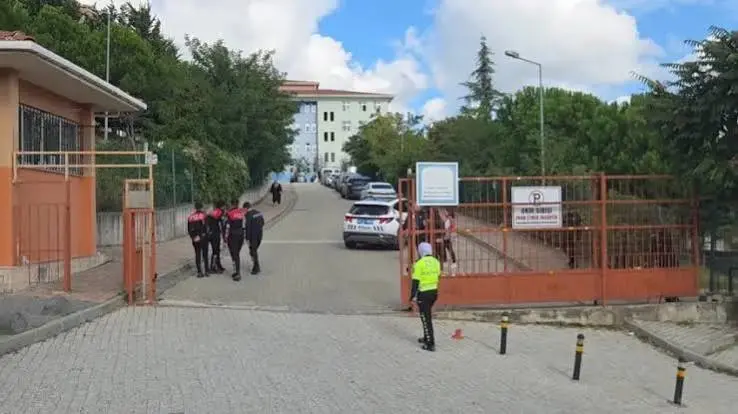 Başakşehir Okul Saldırısı: Şüpheli ve Ailesi Tutuklandı