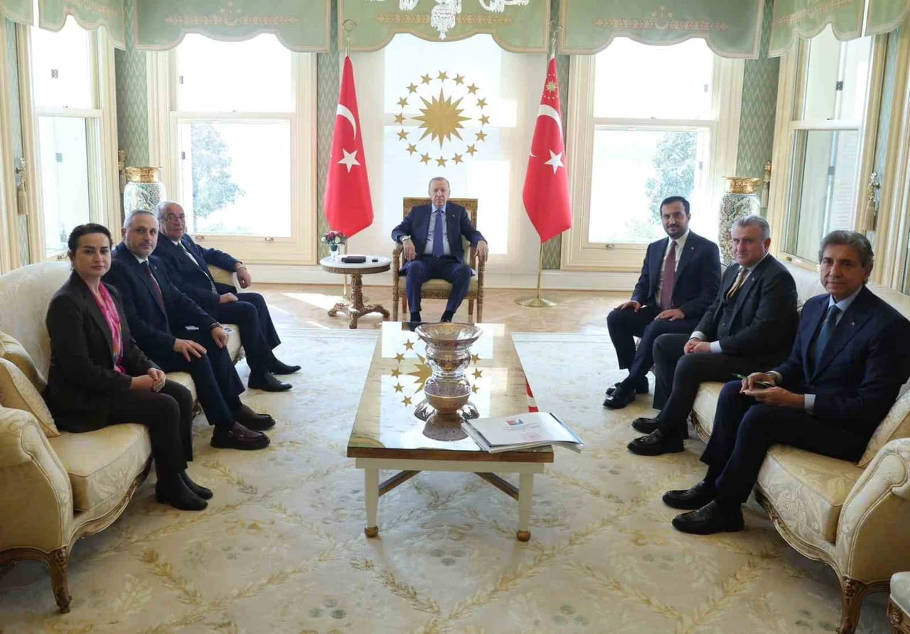 CUMHURBAŞKANI ERDOĞAN, ŞİLE BELEDİYE BAŞKAN VEKİLİ SACİT TERZİ'Yİ VAHDETTİN KÖŞKÜ'NDE KABUL...