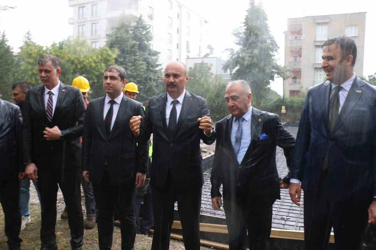 BATMAN'DA EMEKLİLERİN SOSYAL YAŞAMINA KATKI SUNMAK AMACIYLA 5 FARKLI NOKTADA HAYATA GEÇİRİLMESİ...