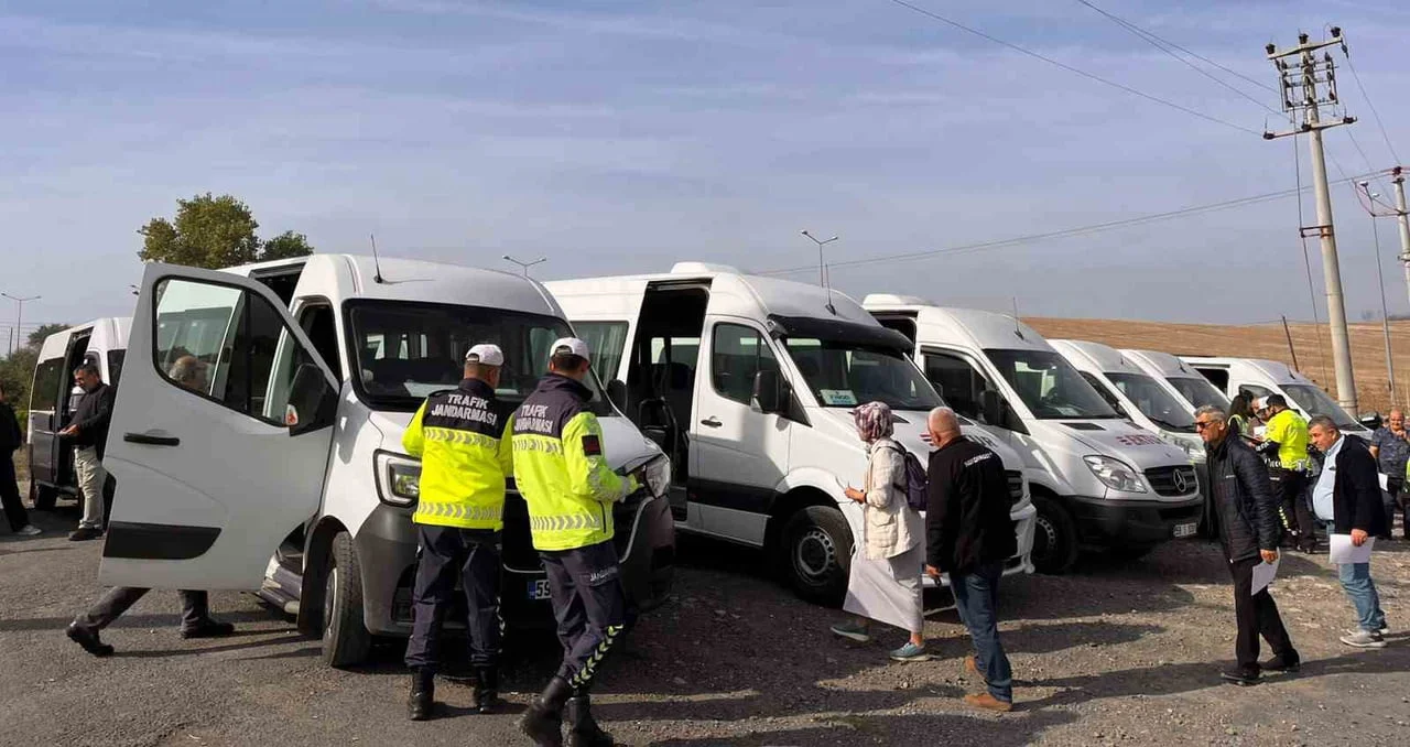 TEKİRDAĞ’IN MURATLI İLÇESİNDE OKUL SERVİS ŞOFÖRLERİ İLE REHBER PERSONELE YÖNELİK KAPSAMLI BİR...