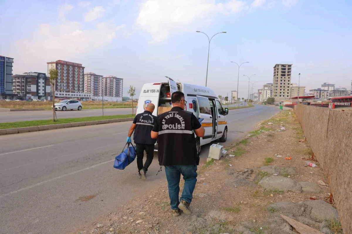 Kahramanmaraş'ta inşaat önünde şüpheli ölüm: Hareketsiz yatan şahıs hayatını kaybetti 4
