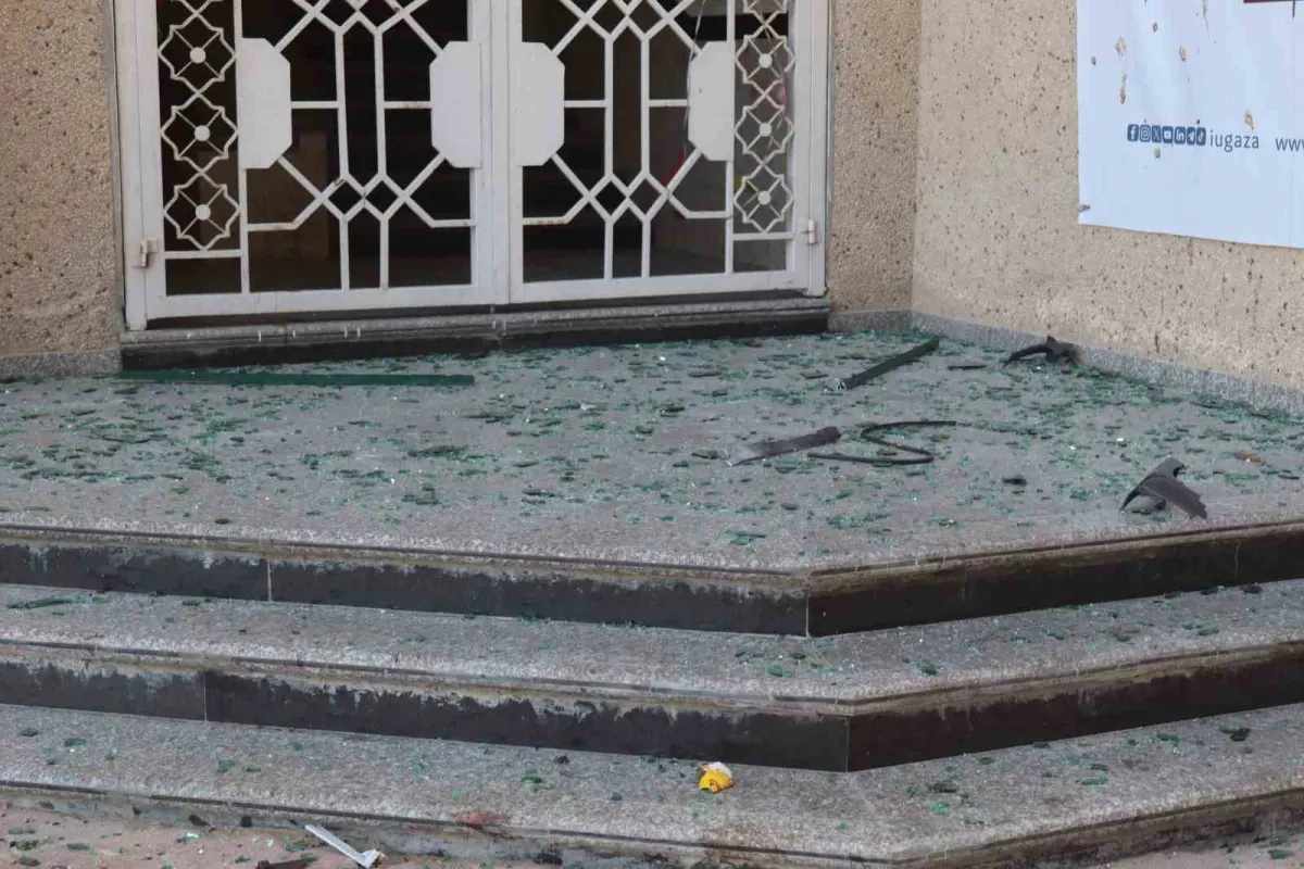 İsrail'in Gazze İslam Üniversitesi'ne düzenlediği çifte saldırının boyutu görüntülendi 3
