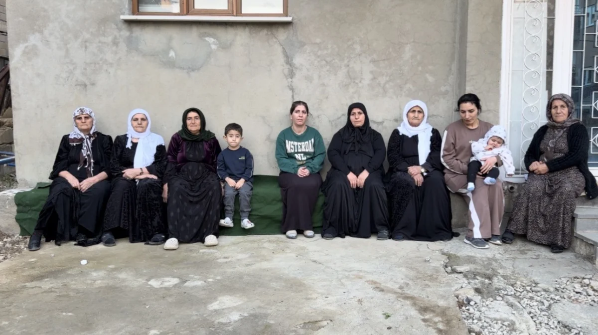 Yüksekova'da 31 yıl sonra köylerine dönmek isteyen İkiyaka sakinlerinden yol çağrısı 4