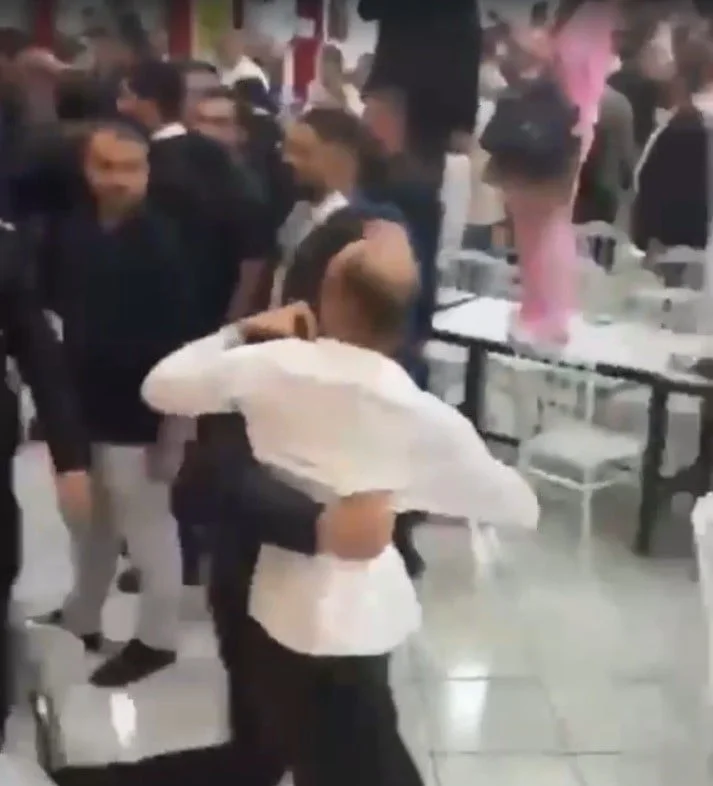 İZMİR’DE YENİ PARTİ BUCA İLÇE BAŞKANLIĞI İÇİN GERÇEKLEŞTİRİLEN ÖN SEÇİMDE, OY SAYIM AŞAMASINDA...
