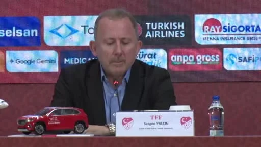 A Milli Futbol Takımı Teknik Direktörü Sergen Yalçın, kendisini ‘halkın teknik direktörü’ olarak...