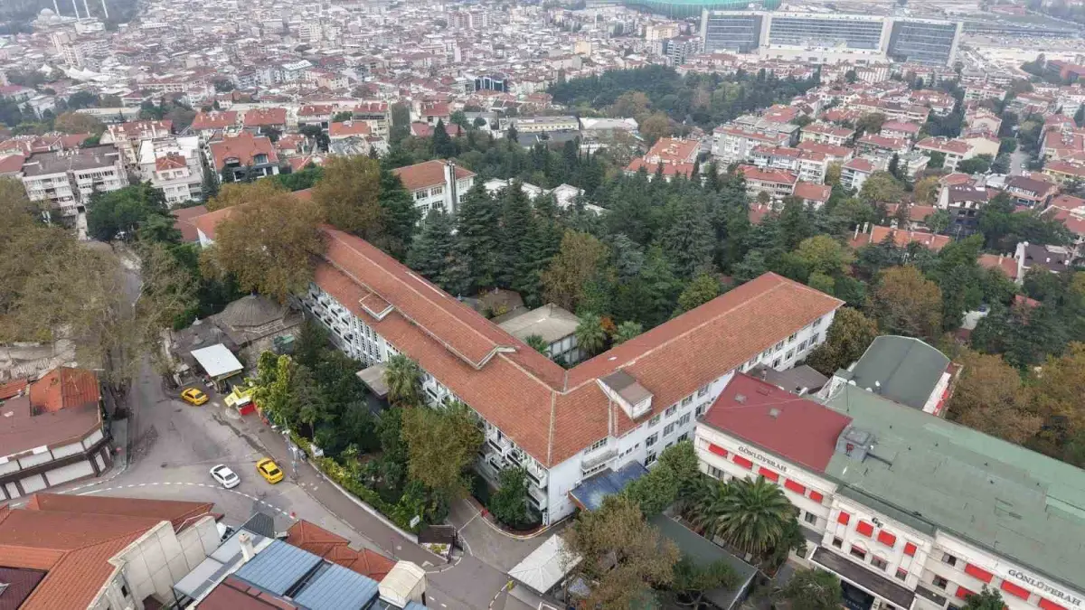 Bursa'da 723 yıllık şifa merkezinin taşınma kararına tepki 5