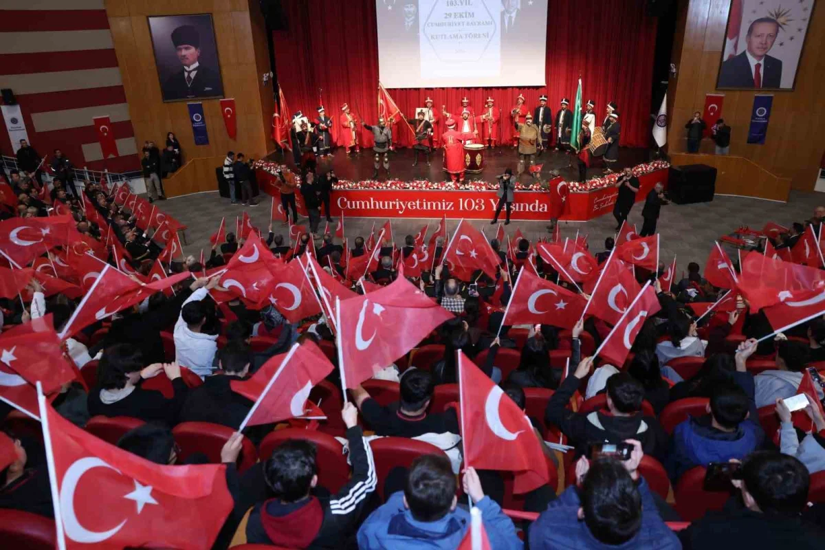 Erzurum’da Cumhuriyet Bayramı’nın 103’üncü yılı törenle kutlandı 5