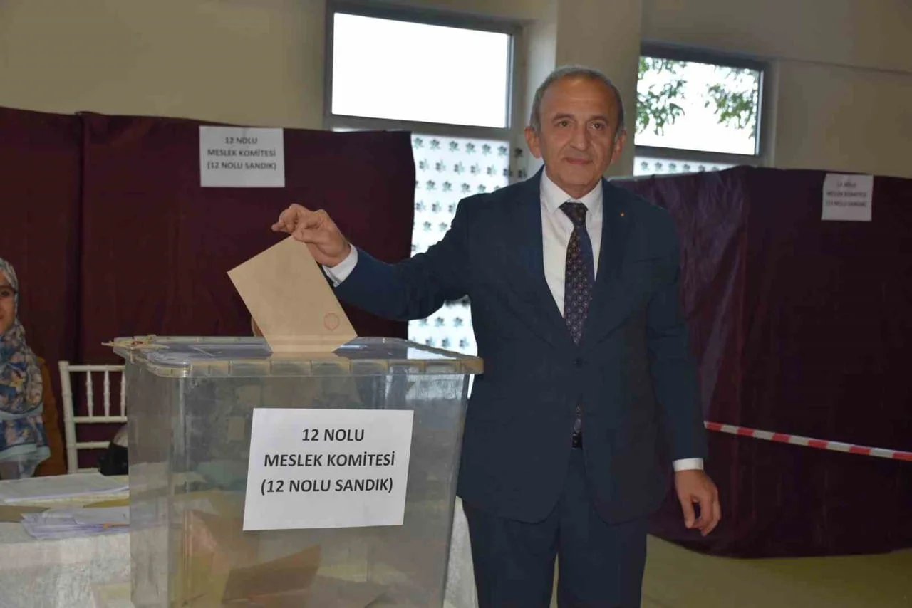 MANİSA TİCARET VE SANAYİ ODASINDA MESLEK KOMİTELERİ VE MECLİS ÜYELERİNİN BELİRLENMESİ AMACIYLA...