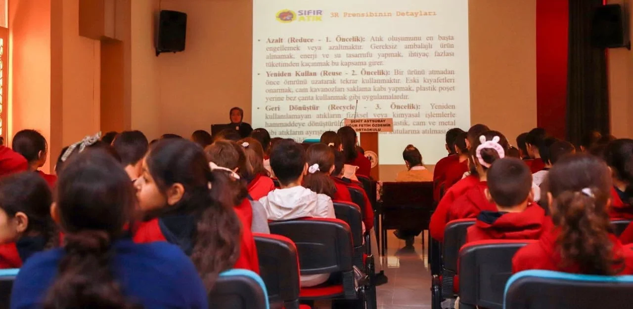 ERZİNCAN’DA ÖĞRENCİLERE SIFIR ATIK VE ÇEVRE BİLİNCİ EĞİTİMİ