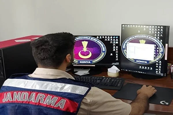 KONYA'DA SANAL DEVRİYEDE 40 BİN 149 SOSYAL MEDYA HESABI VE URL İNCELENDİ