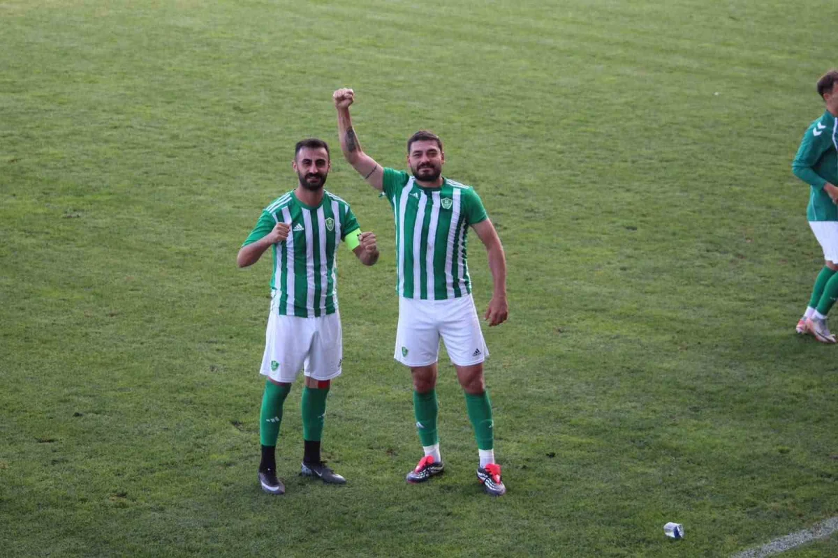 Kayseri Şekerspor Sivas deplasmanında geriden gelerek kazandı 3