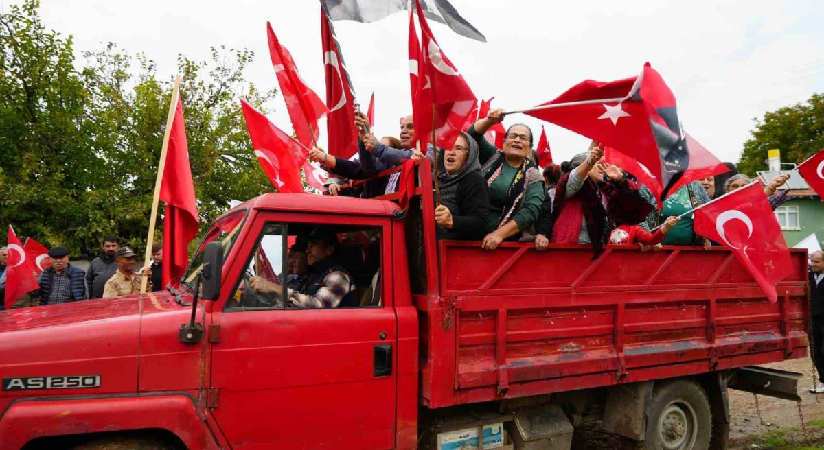 Kırıkkale'nin Sarıkızlı köyünde Cumhuriyet coşkusu halaylarla kutlandı 2