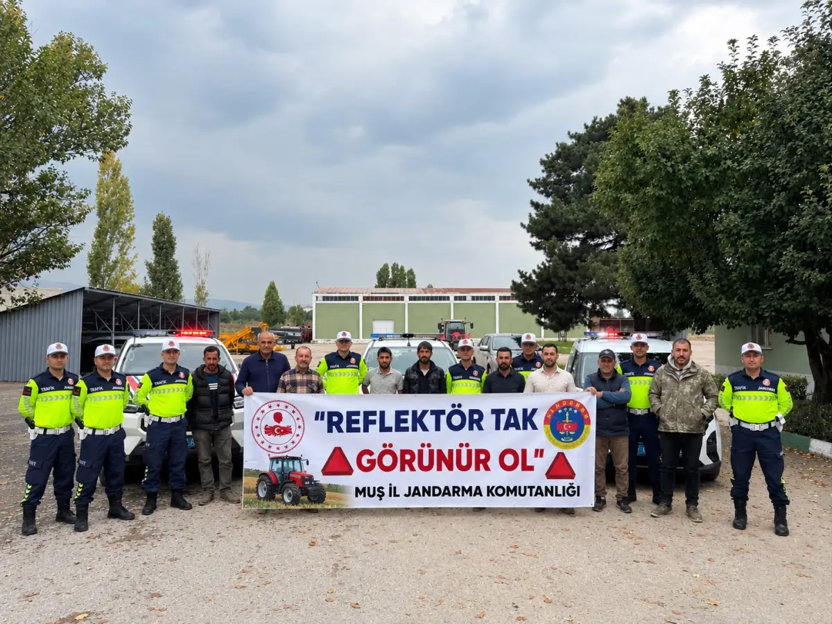 Muş'ta jandarmadan tarım araçlarına kapsamlı denetim 2