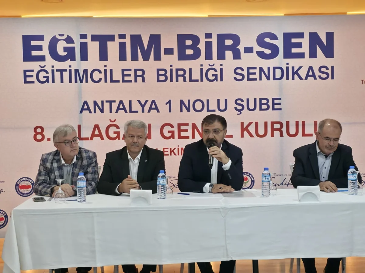 Eğitim-Bir-Sen Antalya Şubesi genel kurulunda Eyüp Bülent Miran güven tazeledi 2