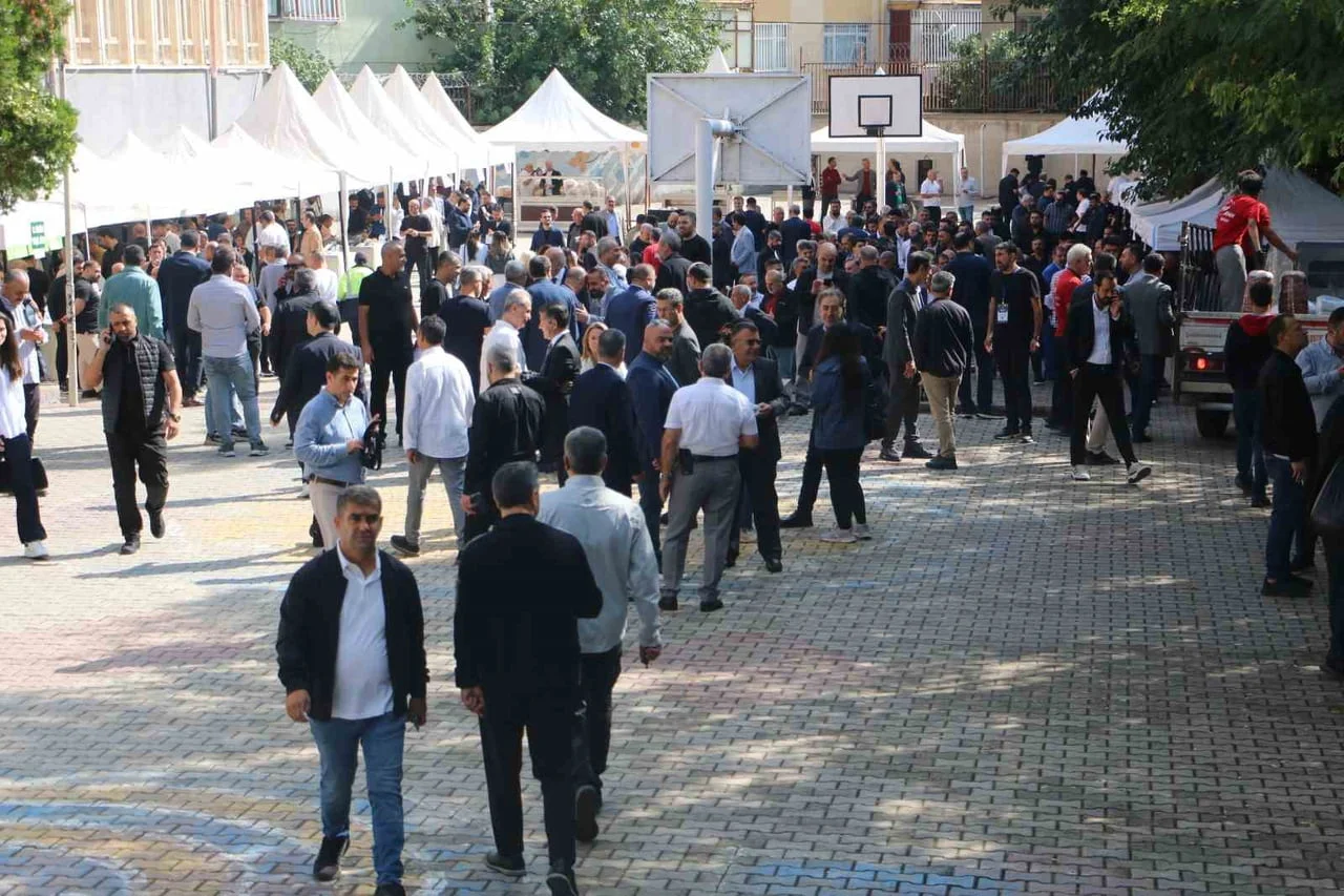 DİYARBAKIR TİCARET VE SANAYİ ODASI’NDA (DTSO) MESLEK KOMİTESİ VE MECLİS ÜYELERİ SEÇİMİ BAŞLADI. 26...
