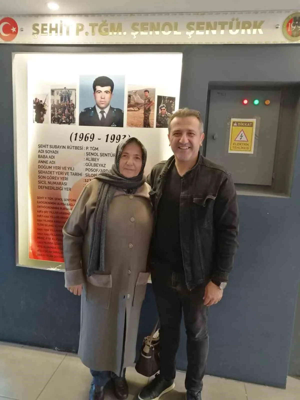 Şehit Teğmen Şenol Şentürk'ün hatırası öğrencilere yapılan mont yardımıyla yaşatılıyor 2