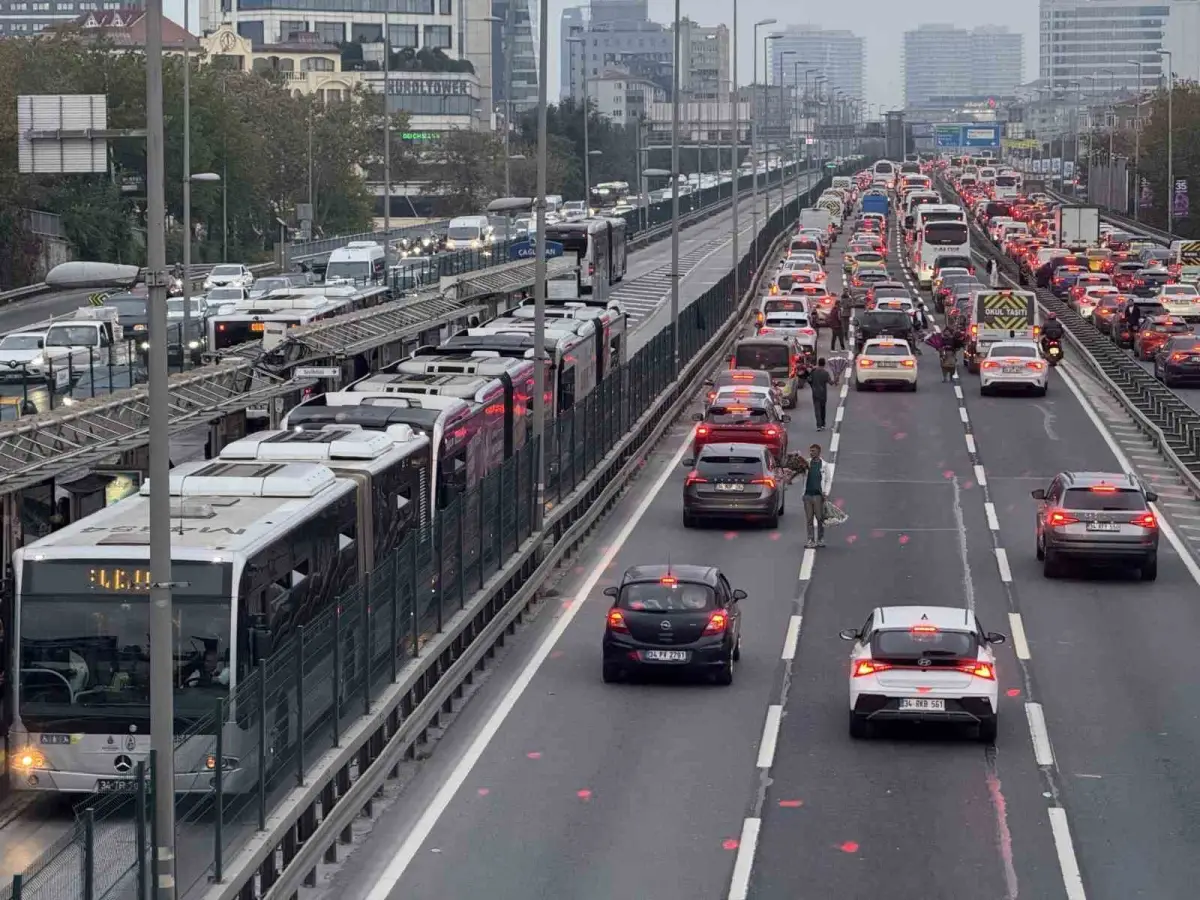 İstanbul'da kritik maçlar öncesi trafik yoğunluğu erken başladı 2