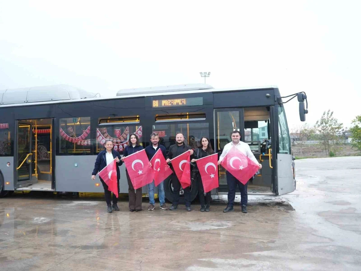 Düzce'de belediye otobüsünde yolculara 29 Ekim bando sürprizi 4