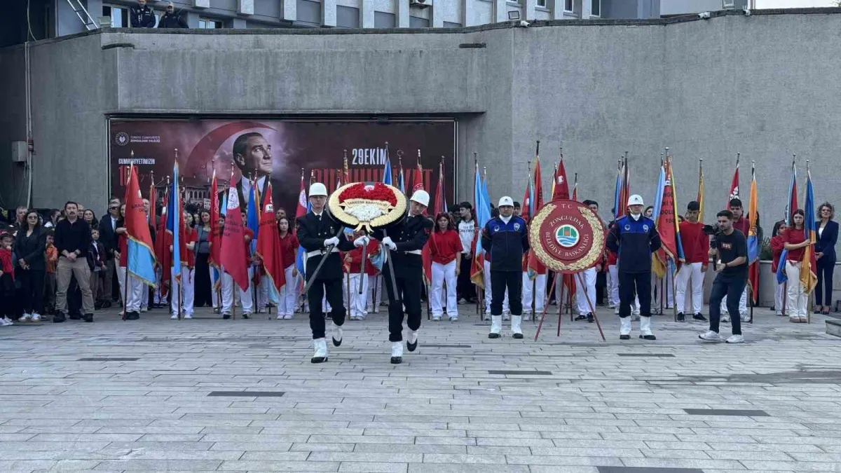 Zonguldak'ta Cumhuriyet'in 103. yılı törenle kutlandı 3