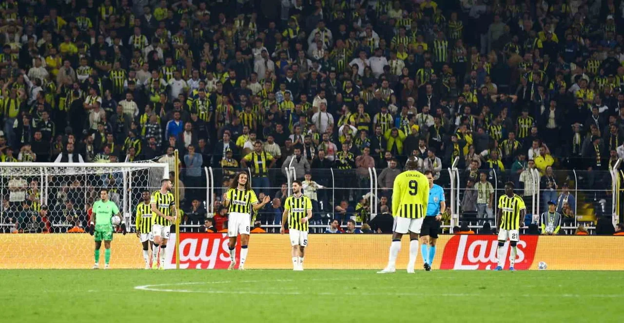 UEFA ŞAMPİYONLAR LİGİ’NDE SLAVİA PRAG’I KONUK EDEN FENERBAHÇE, İKİ FARKLA ÖNE GEÇTİĞİ MÜCADELEDEN...