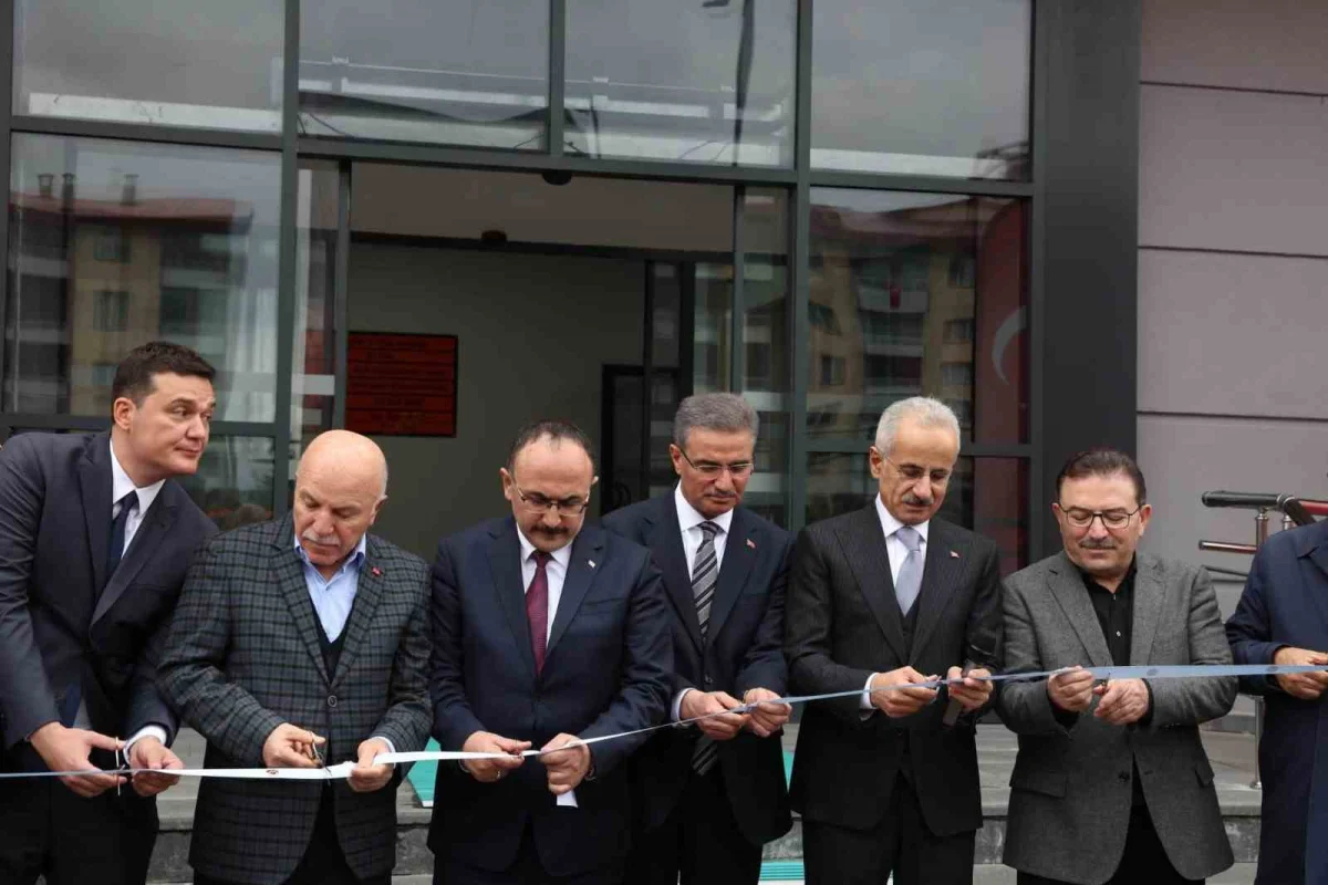 Erzurum'da 375 milyon liralık Akıllı Ulaşım Sistemleri Merkezi açıldı 2