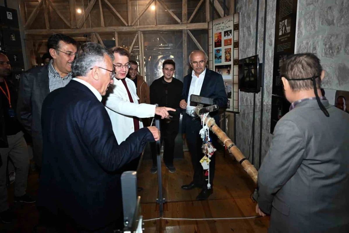 AK Parti Grup Başkanı Abdullah Güler'den Malatya'daki Bi Mekan Müze Kafe'ye tam not 2
