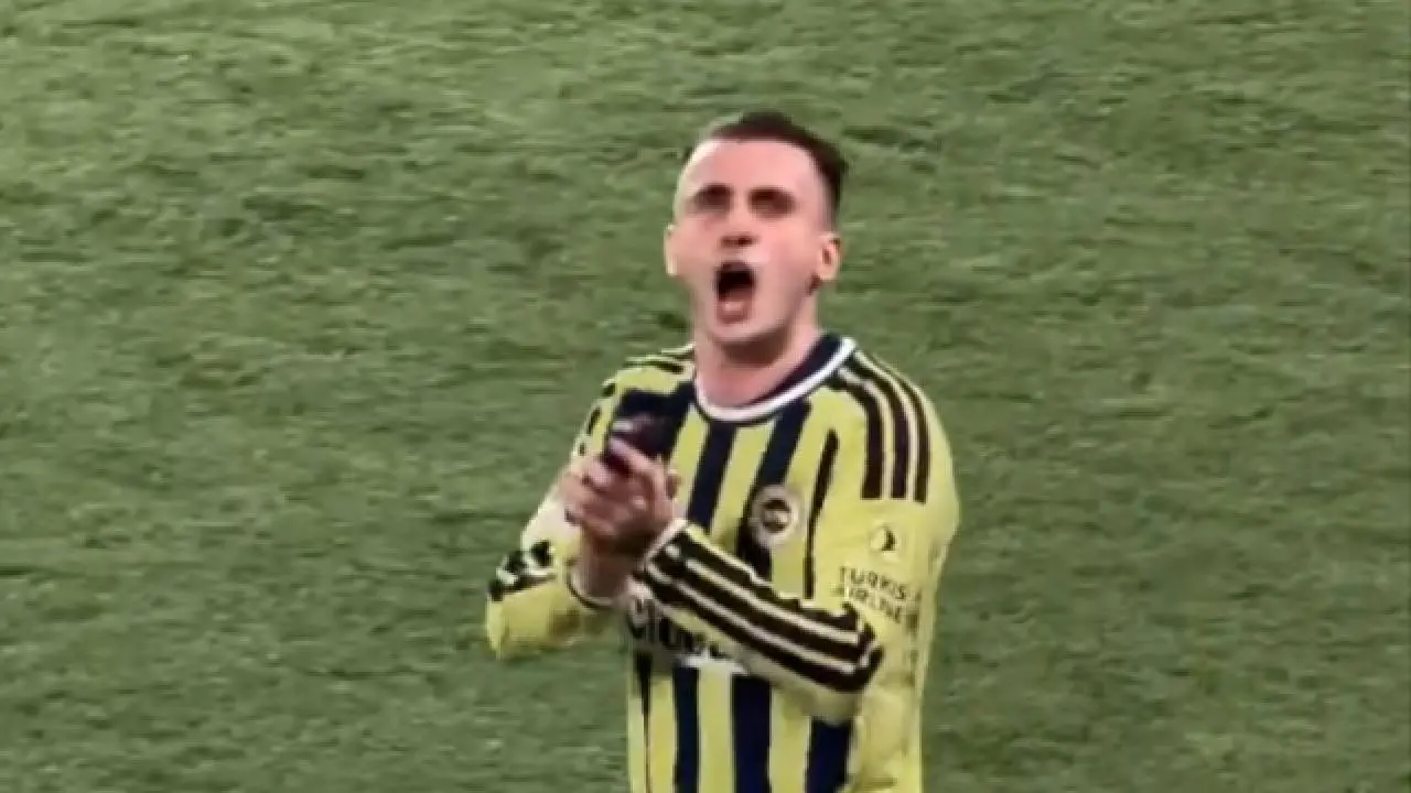 Önce ıslık sonra alkış... Kerem Aktürkoğlu'ndan Fenerbahçe taraftarına olay hareket - Haber 7 Fenerbahçe