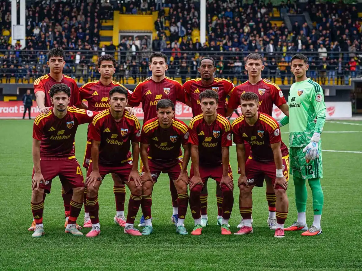 Kayserispor, Bitlis 1916 Spor'a mağlup olarak kupaya veda etti 3