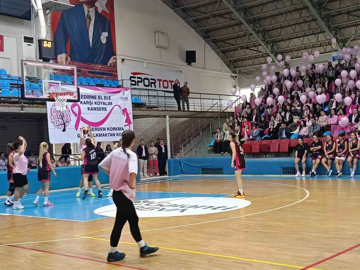 Edirne'de erken tanı çağrısıyla parkeye çıktılar: Pembe Dostluk Maçı düzenlendi 2