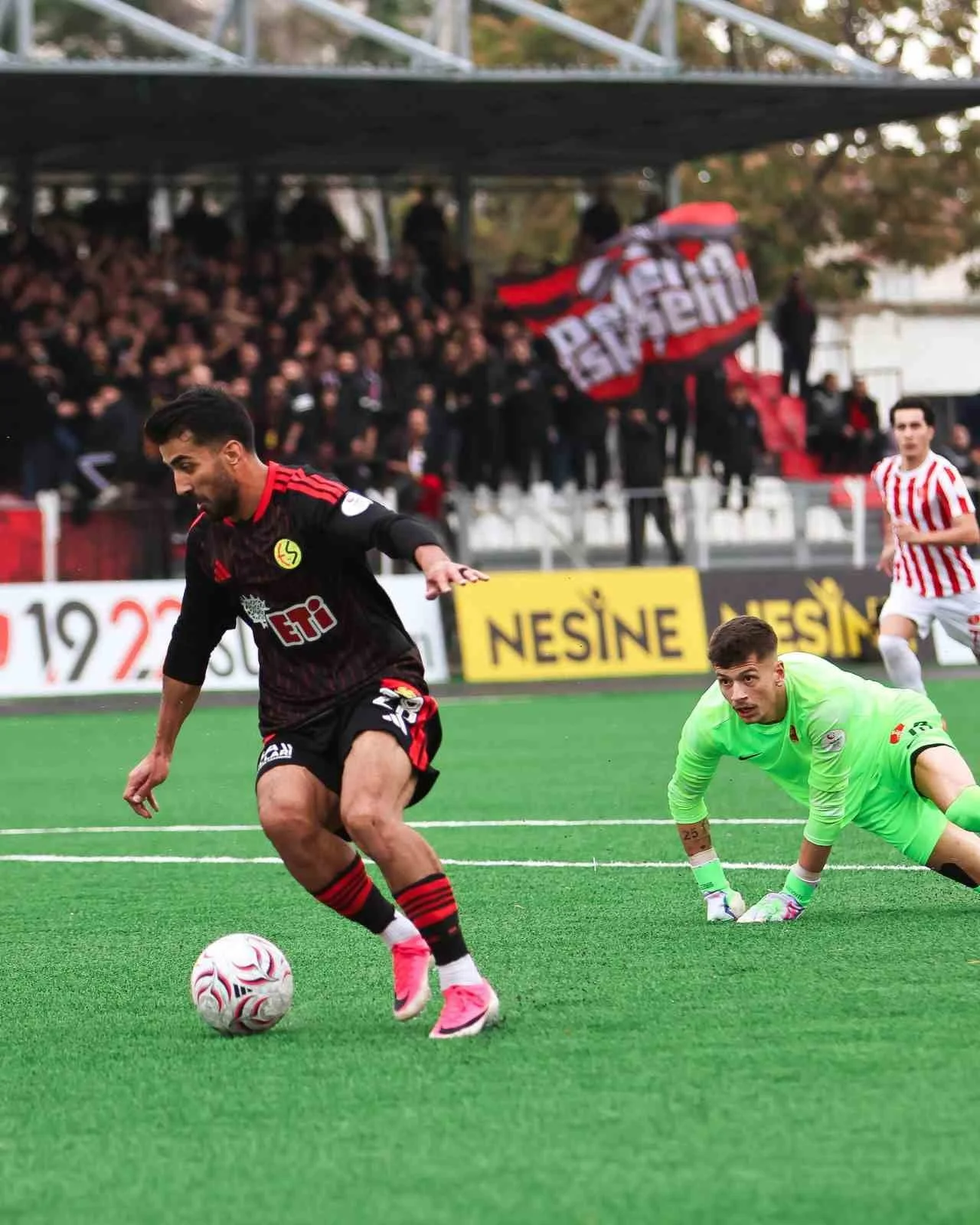 TFF 3. LİG 2. GRUP 5. HAFTASINDA ESKİŞEHİRSPOR, DEPLASMANDA KARŞILAŞTIĞI AKŞEHİRSPOR'U 3-0 MAĞLUP...