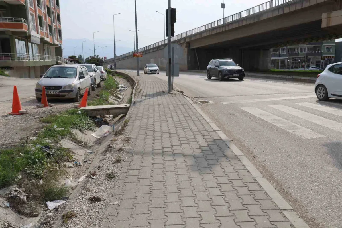 Hatay'da sopalı trafik kavgasına karışan sürücülere 360 bin TL ceza 5