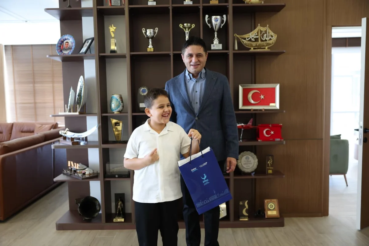 Aliağalı özel yüzücü Kaan Vural rotayı açık denize çevirdi 1
