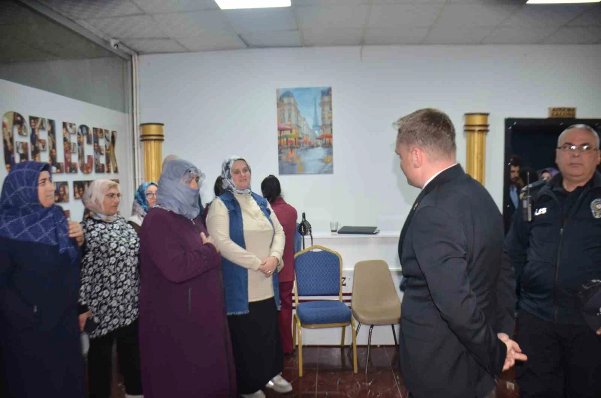 Bulanık'ta bağımlılıkla mücadelede ailelerin rolü anlatıldı 4