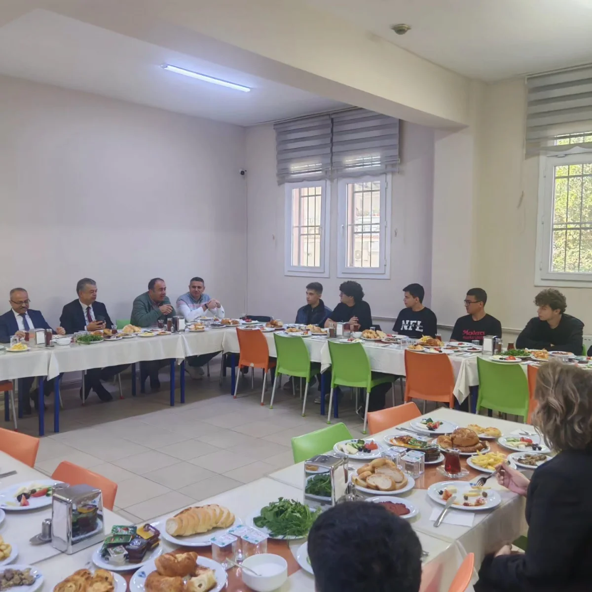 Nazilli'de eğitim yöneticileri lise öğrencilerinin taleplerini dinledi 1