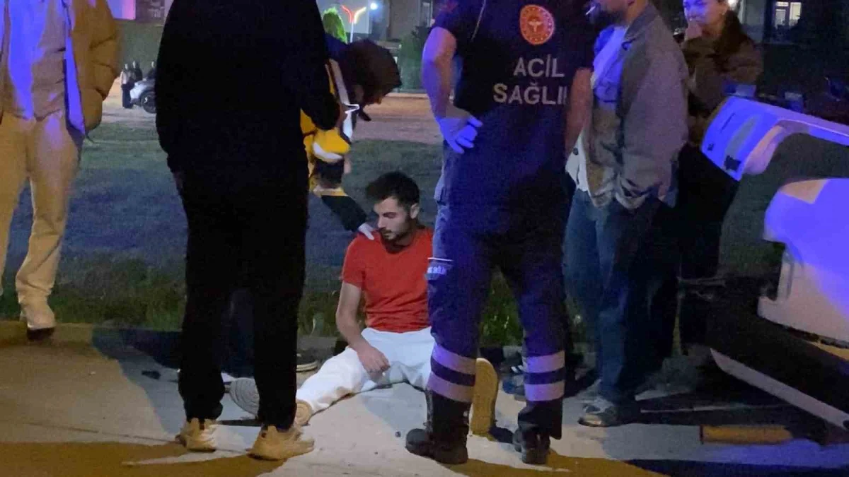 Bursa'da kazada yaralanan gence hastane çıkışında doğum günü sürprizi 5