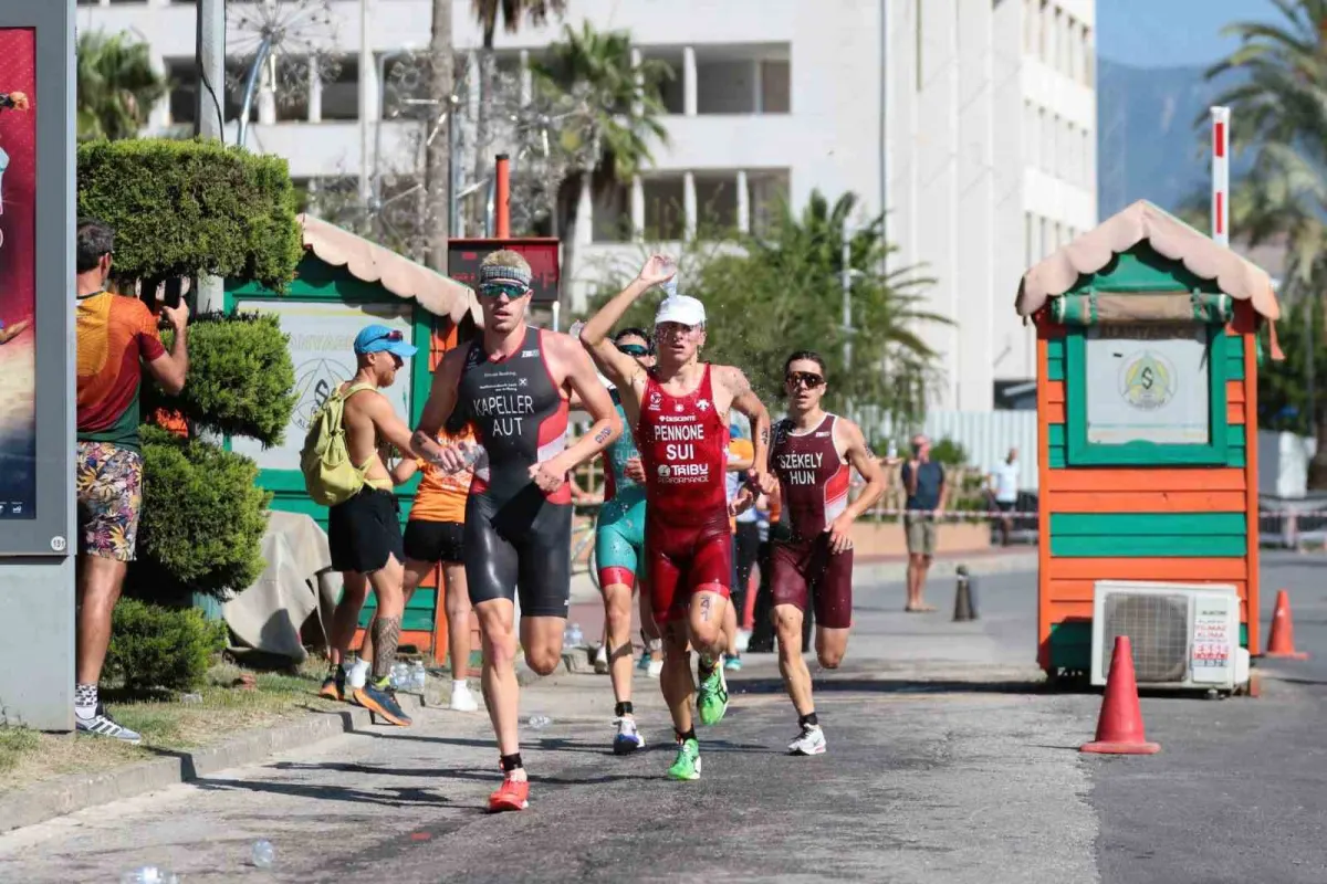 Alanya'da 35. Uluslararası Triatlon heyecanı rekor katılımla başladı 3
