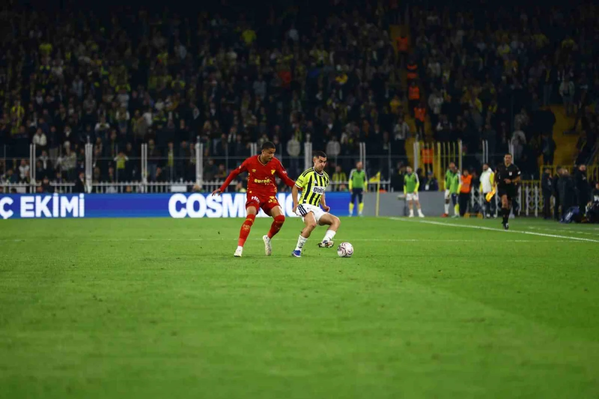 Trendyol Süper Lig'de Fenerbahçe evinde Göztepe'ye mağlup oldu 4