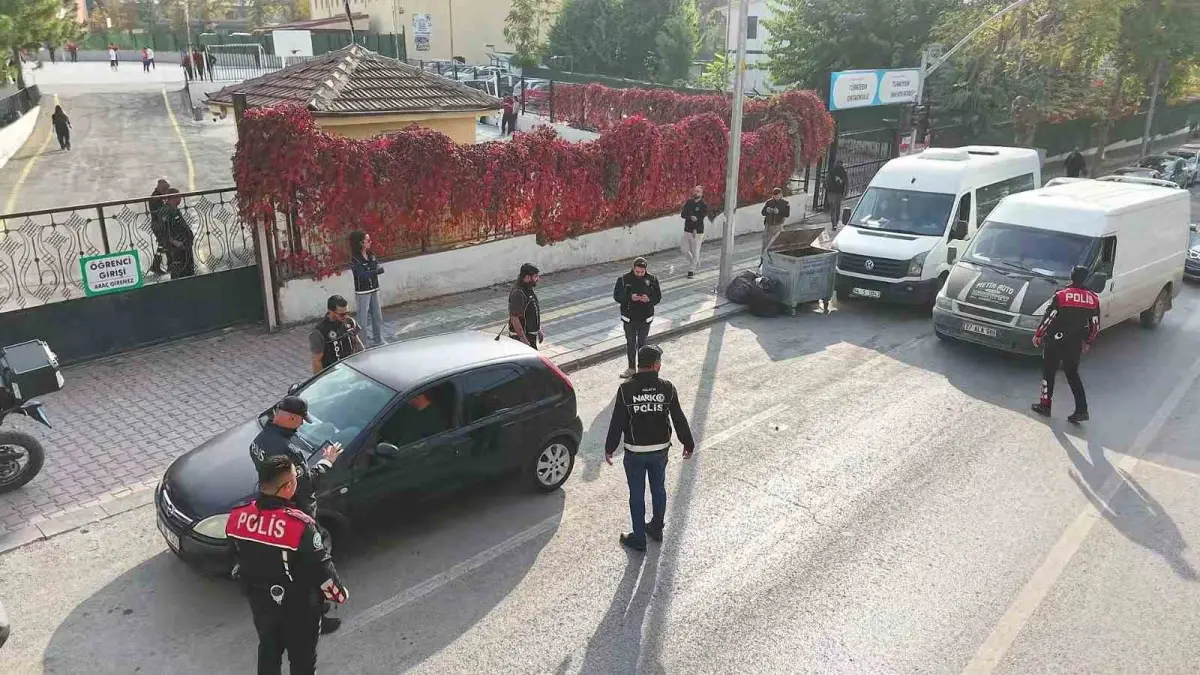 Malatya'da okul çevrelerinde huzur ve güven denetimi yapıldı 3