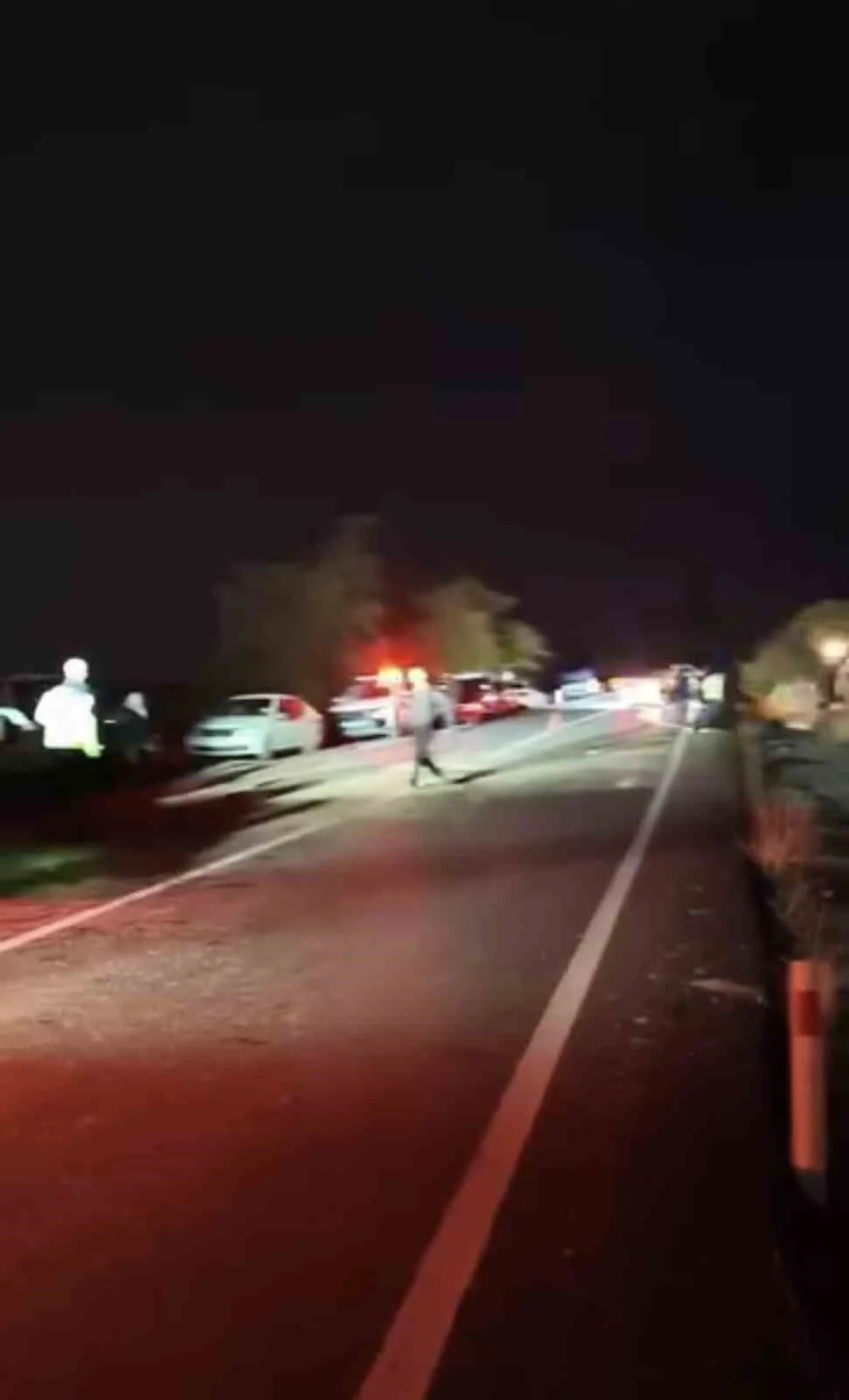 Çankırı'da iş makinesi ve iki otomobil çarpıştı: 2 yaralı 3