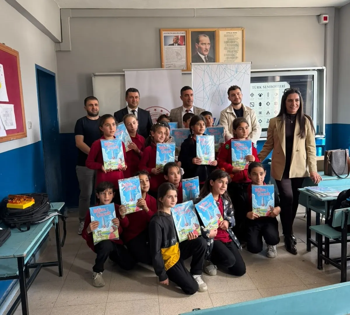 Van'ın sınır ilçesi Saray'da öğrencilere teknoloji ve bilim deneyimi 1