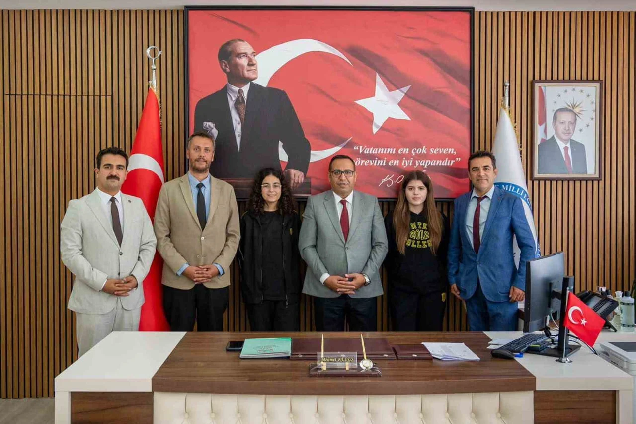 MUĞLA TEKNOLOJİ KOLEJİ (MTK) ANADOLU LİSESİ ÖĞRENCİLERİ, RUSYA LOMONOSOV DEVLET ÜNİVERSİTESİ...