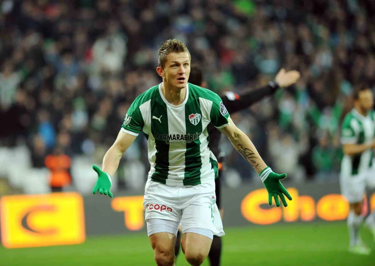 TOMAS NECİD BİR DÖNEM BURSASPOR FORMASI GİYMİŞTİ (ARŞİV)