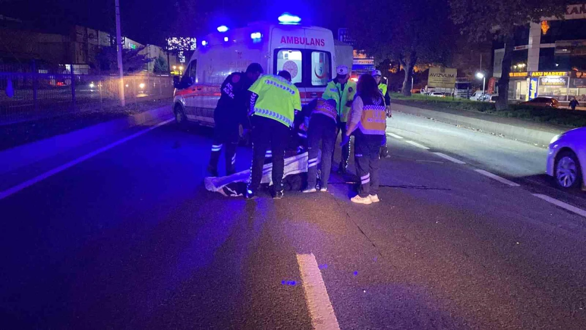 Bursa'da yolun karşısına geçmeye çalışan yaya otomobil çarpması sonucu öldü 1