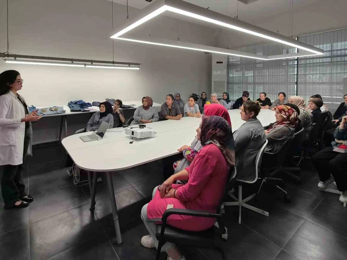 Bartın OSB'de çalışan kadınlara kanser farkındalığı eğitimi verildi 4
